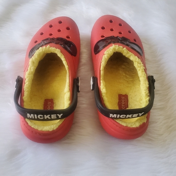 Crocs Classic Lined Mickey Mouse Crocs Youth Size 4 - Picture 4 of 6